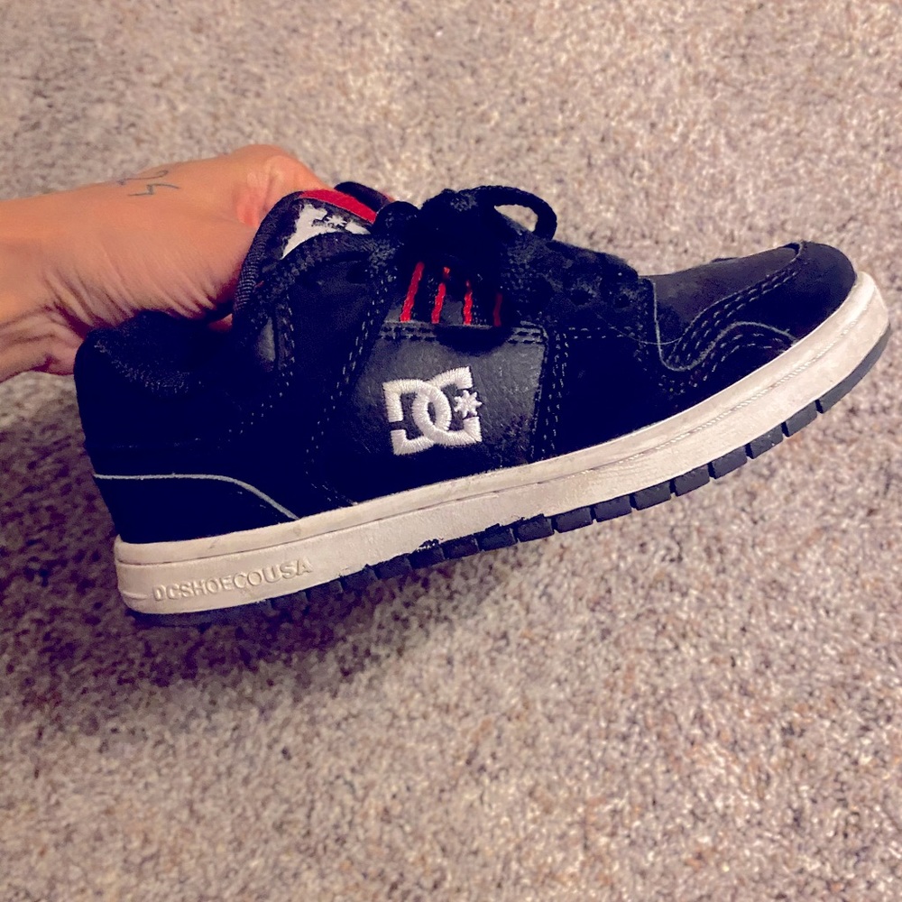 Size 12k dc skate shoes